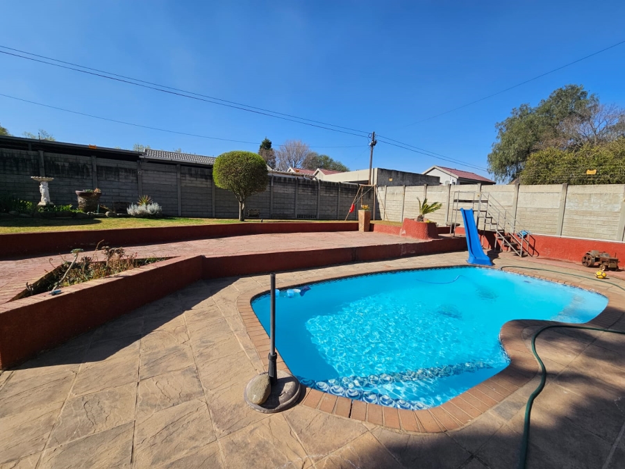 4 Bedroom Property for Sale in Sasolburg Ext 11 Free State